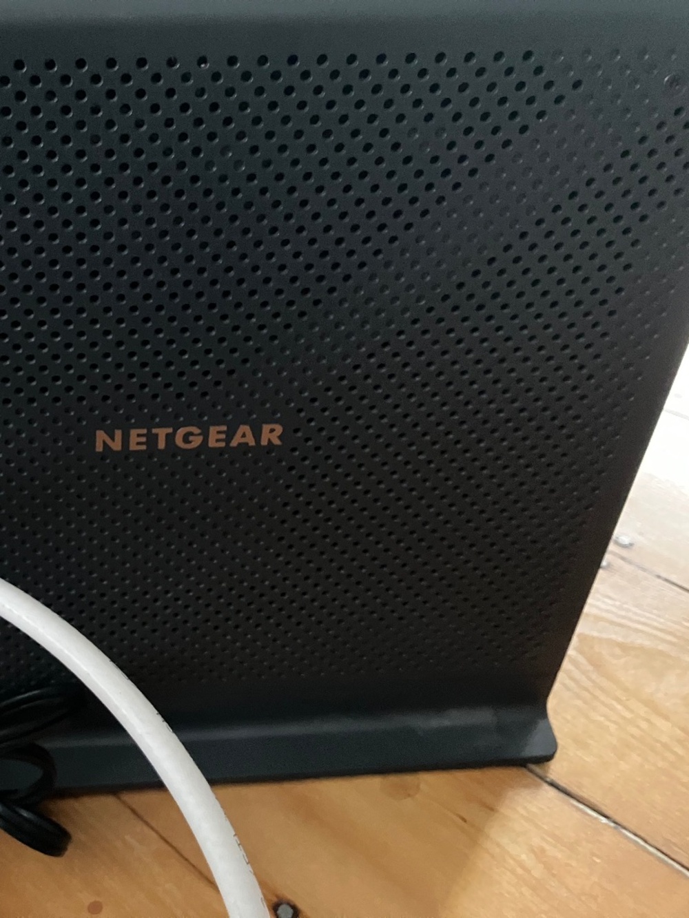 NETGEAR 2022 Nighthawk AC1900 WiFi Cable Modem Router XFINITY - Picture 2 of 5